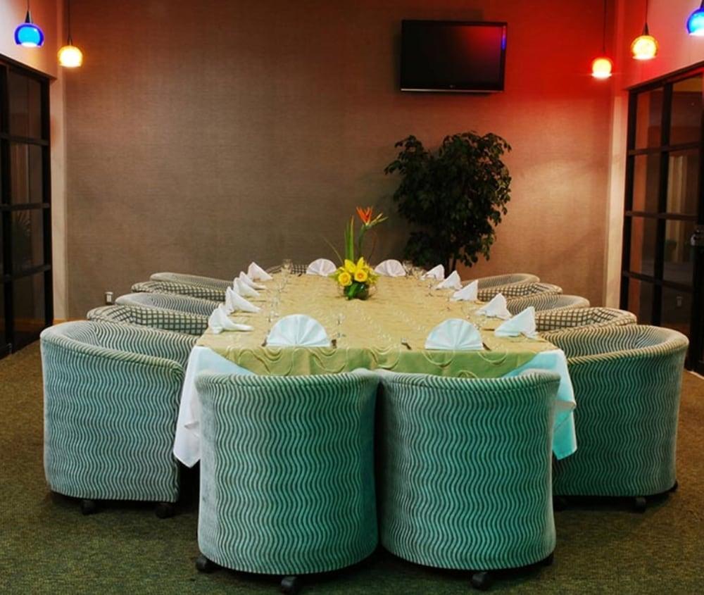 Hotel Royal Garden Reynosa Exterior foto