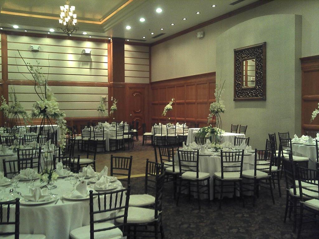 Hotel Royal Garden Reynosa Exterior foto